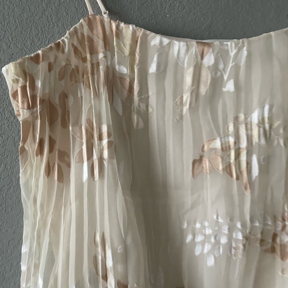 Vince Burnout Cream Pleated Camisole Top - Picture 8 of 14